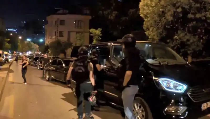 Türkiye'de Şaşkınlık Yaratan Olay: Polisi Şehit Eden Silahın Sırrı Ortaya Çıktı