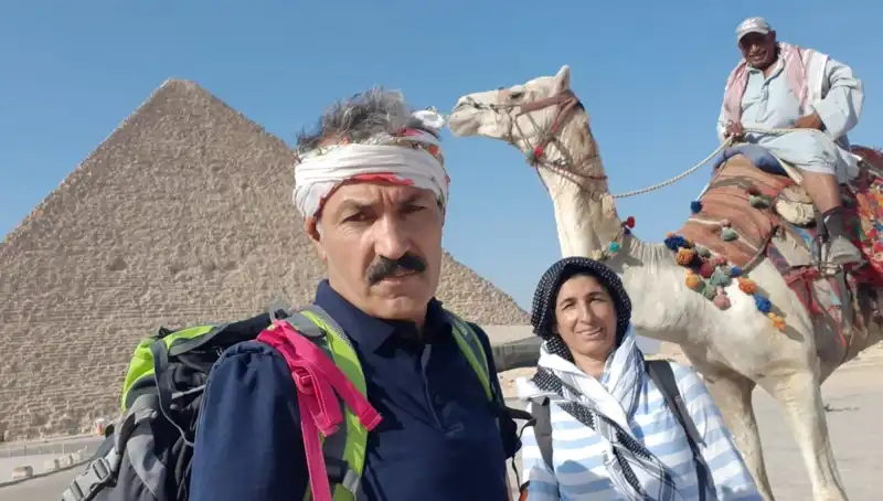 Şırnaklı Çiftin 16 Yılda 6 Kıtada Gezdiği 40 Ülke: İneklerin Masrafı!