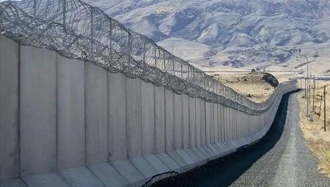 Edirne-Yunanistan Sınırındaki Duvar Tartışmaları: Göç İdaresi'nden Açıklama Geldi