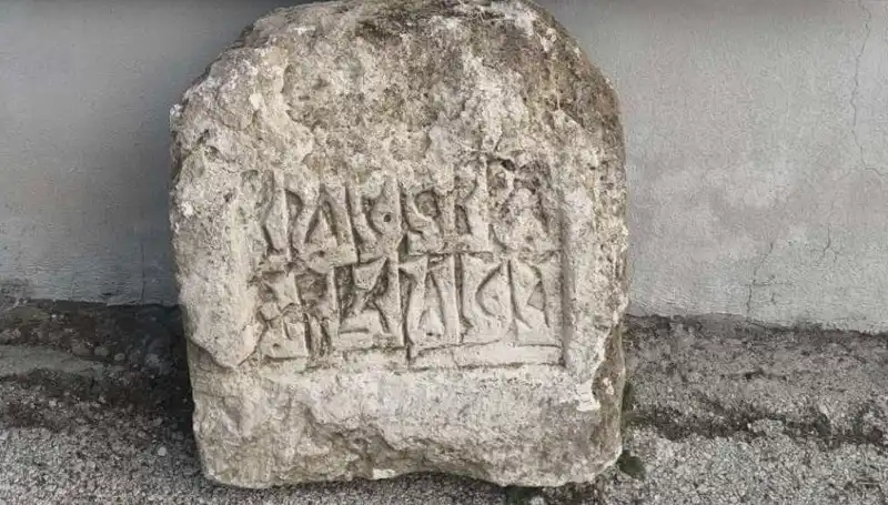 Adana'da Tarihi Eser Operasyonu: Kaçakçılar Ele Geçirildi
