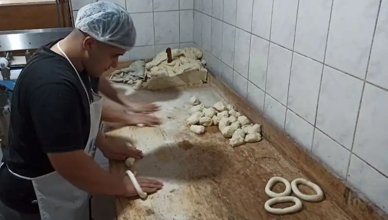 113 Yıldır Hayat Bulan Tarihi Taş Fırın: Lezzetin Sırrı Odun Ateşi!
