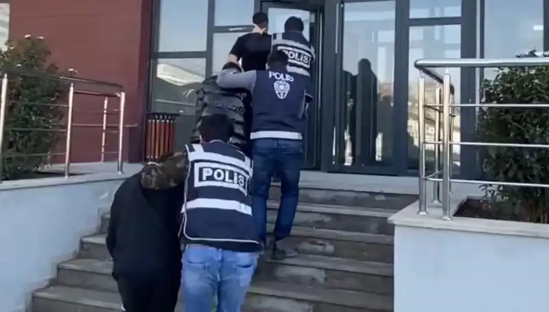 Korsan Taksi İle Gasp Olayı: Polisi Alarmda!
