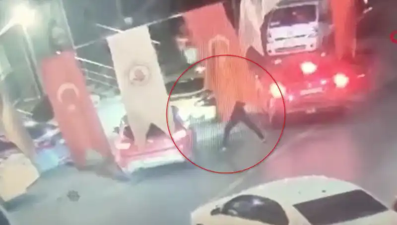 Kağıthane'de Sokak Ortasında Dehşet: Bir Genç Kurşunların Hedefi Oldu