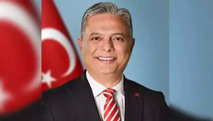 CHP Genel Başkan Adayı Ümit Uysal: Siyaset Yolculuğu ve Gelecek Vizyonu