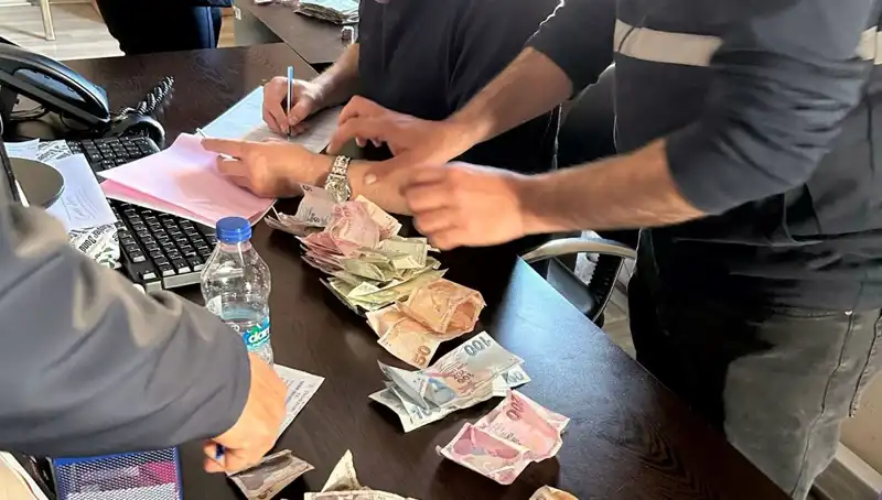 Antalya'da Dilenci Operasyonu: 19 Bin Lira Ele Geçirildi!