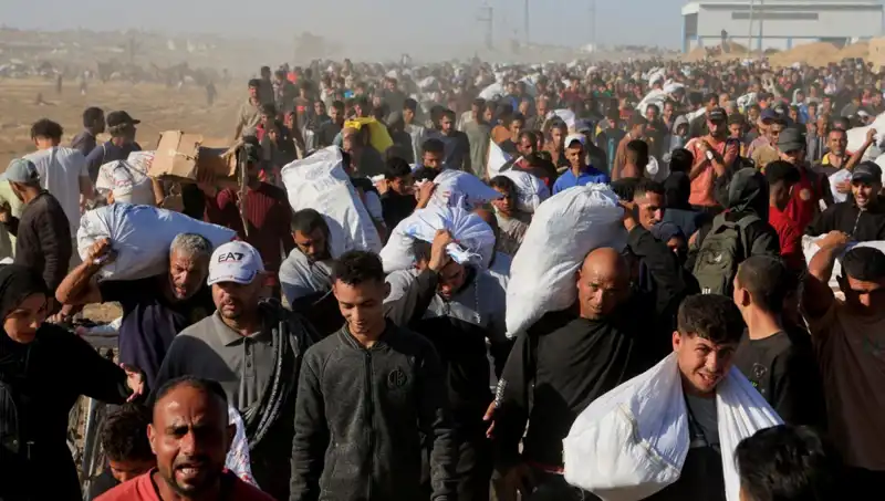 İsrail Ordusu Han Yunus'ta Yeni Operasyon: 15 Kilometrelik Kuşatma Koridoru Açıldı
