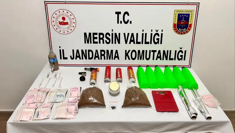 Mersin'de Uyuşturucu Ticareti Operasyonu: Yüzlerce Paket Ele Geçirildi