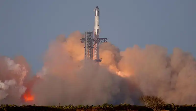 Starship Uzay Roketi, 8. Testinde Yine Beklenmedik Bir Patlama Yaşadı
